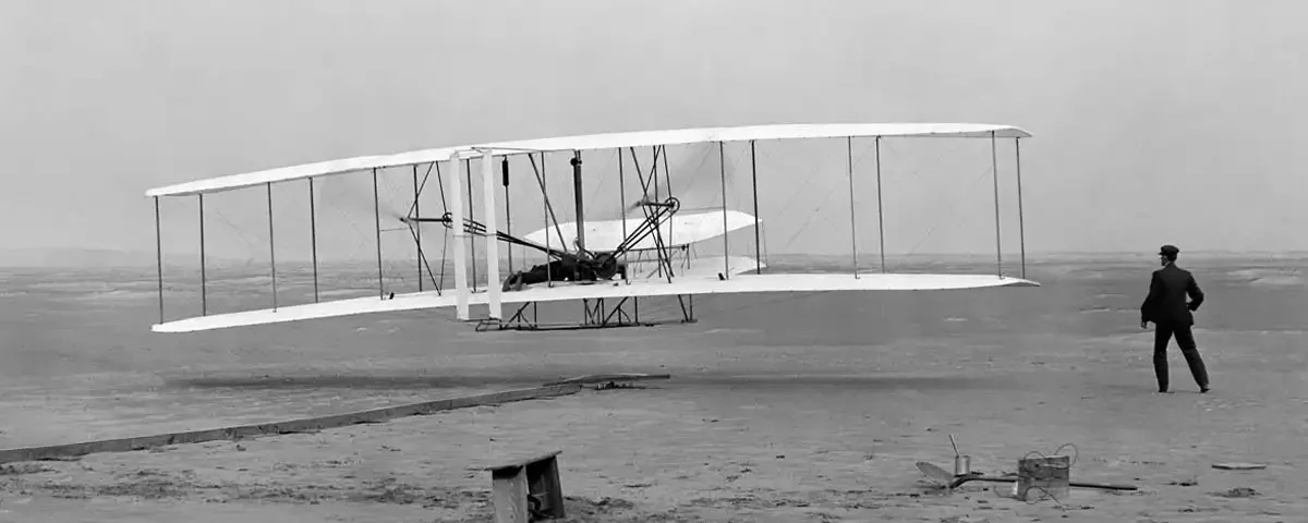 the history of British airports in 1910